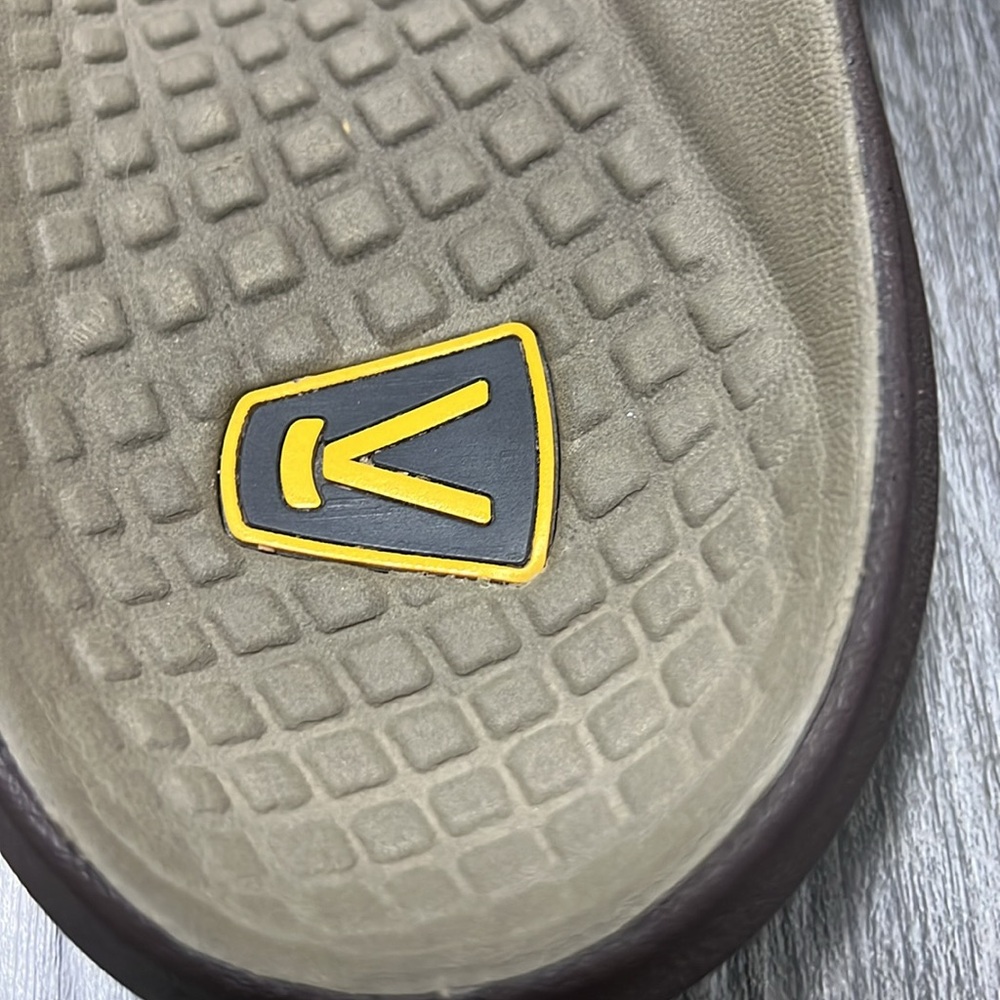 KEEN Men’s Kona Flip flop Sandals / contour arch /brown / Size 12 - Picture 5 of 13